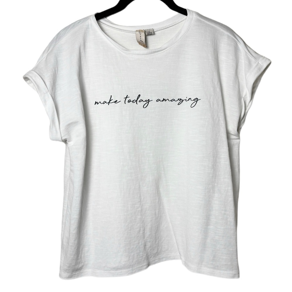 Misia Make Today Amazing White Graphic Tee juniors Size Large